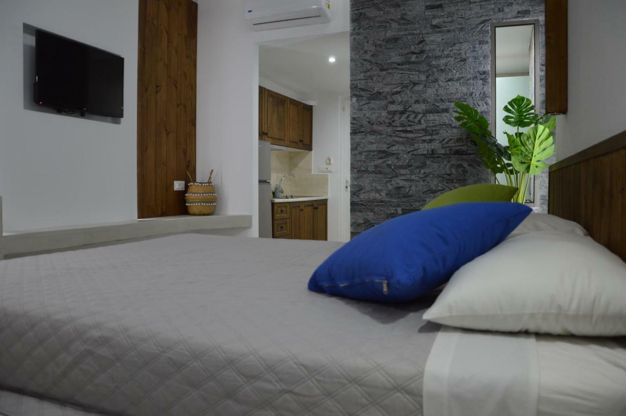 Kostas Apartment *