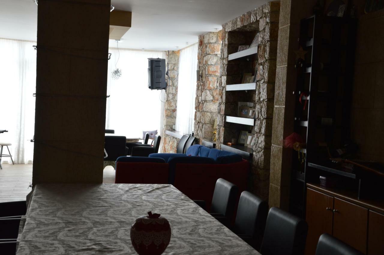 Kostas Apartment *
