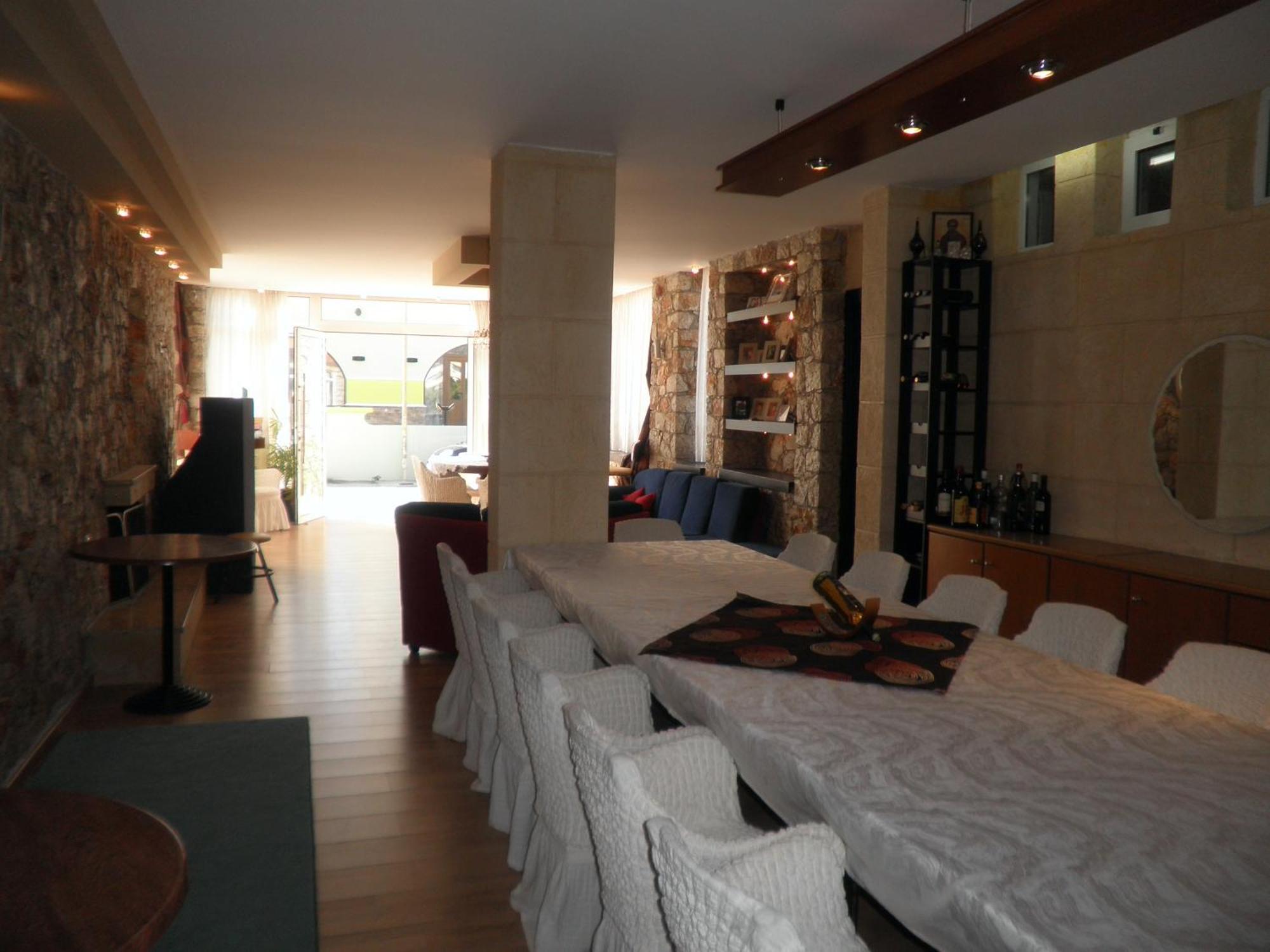 Apartment Kostas *