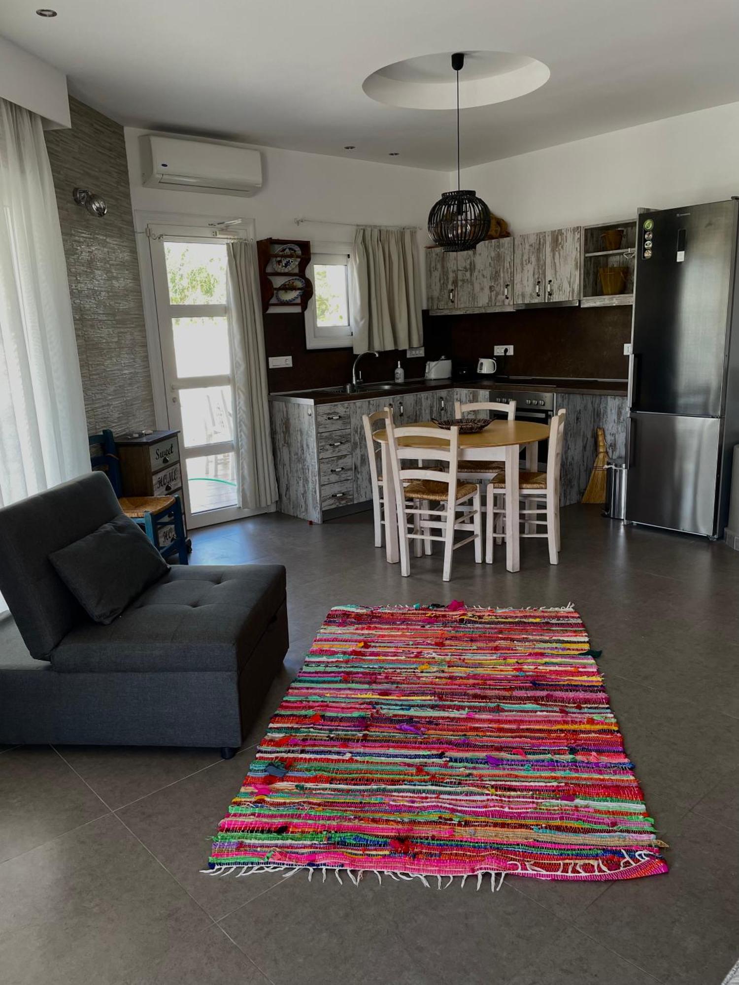 Kostas Apartment *