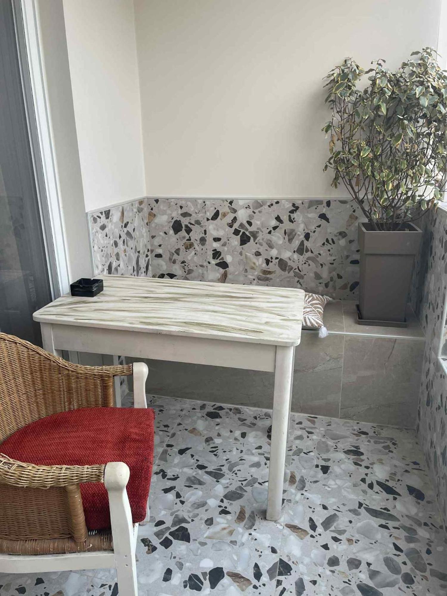 Kostas Apartment *